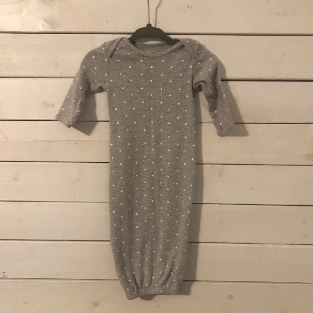 Carter’s 0-3 gown and footed sleeper 3 mo